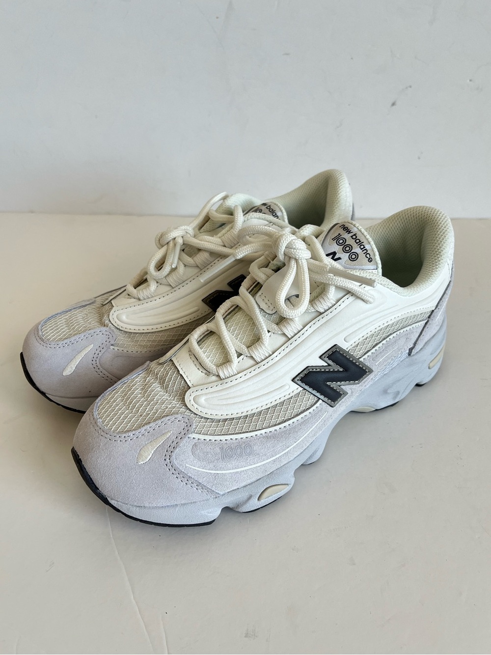 New Balance 1000 Pearl White Gray Sneakers size boy,men 6.5 /Women8